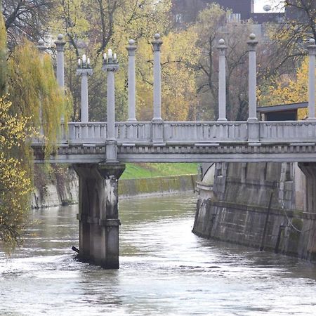 Urban Homy Ljubljana Panzió Kültér fotó