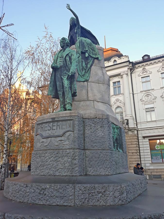 Urban Homy Ljubljana Panzió Kültér fotó