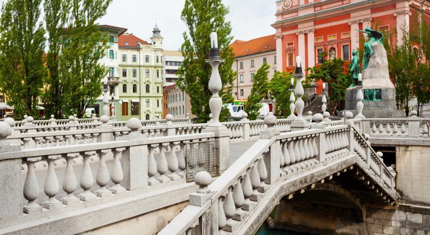 Urban Homy Ljubljana Panzió Kültér fotó